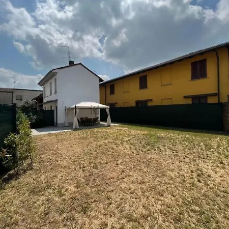 Centro Con Giardino Villa